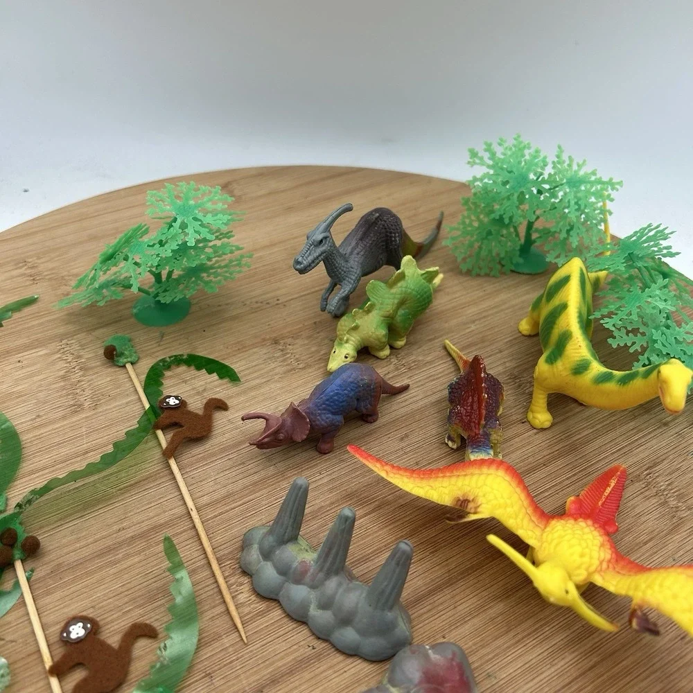 Dinosaurs Plastic  Prehistoric Playset‎ Figure Toys Lot With Trees With Monkeys